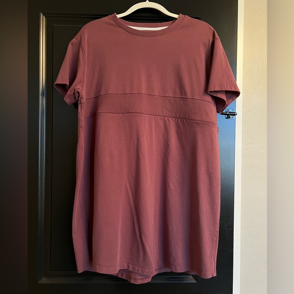 MoveMama Breastfeeding/Nursing T-Shirt Dress - L